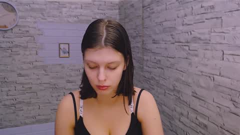 Olivia online show from January 2025 07:18:01 PM