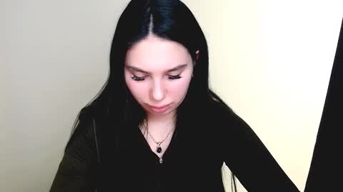 Olivia online show from March 2026 09:18:02 PM