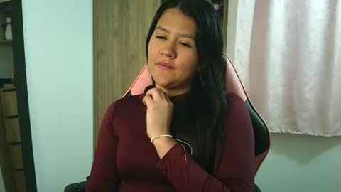 Olivia online show from December 2025 12:32:01 PM