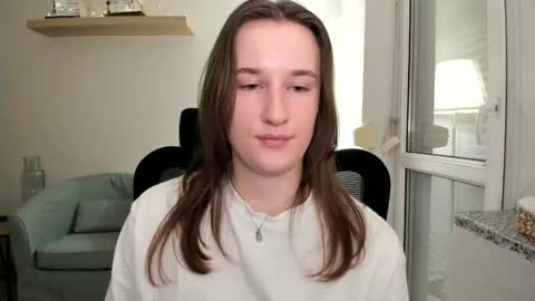 Oliwiaa2004 online show from December 2024 10:40:02 PM