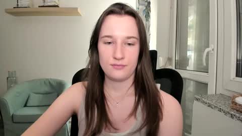 Oliwiaa2004 online show from February 2025 10:49:02 PM