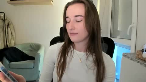 Oliwiaa2004 online show from December 2025 12:12:02 PM