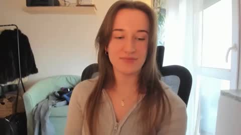 Oliwiaa2004 online show from March 2026 02:29:01 PM