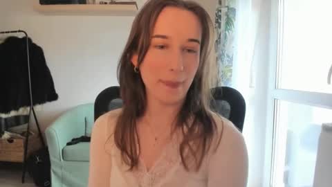 Oliwiaa2004 online show from April 2026 12:06:02 PM