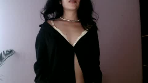 oliviaaa__ online show from August 2026 06:10:01 PM
