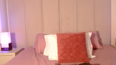 My name is olivia but can you call me Oli online show from January 2025 04:48:01 PM