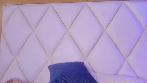 OLIVIA online show from February 2025 07:05:02 PM