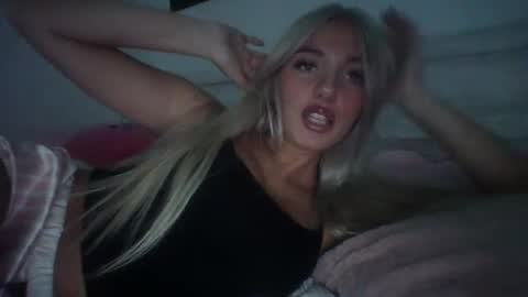 oliviacarterrr online show from October 2025 08:54:02 AM