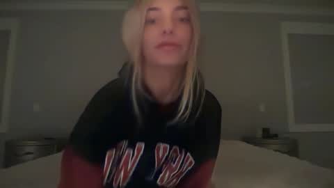 oliviacarterrr online show from November 2025 09:08:01 AM