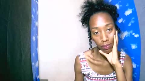 oliviah27 online show from October 2025 07:54:01 PM