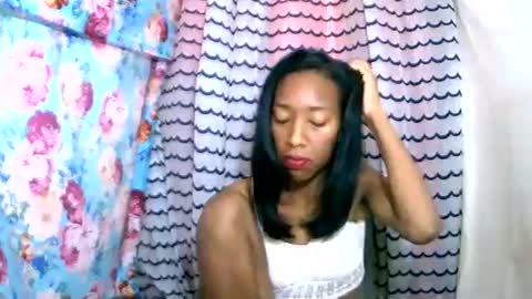 oliviah27 online show from October 2025 08:39:01 AM