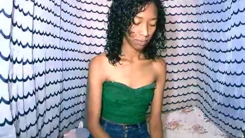 oliviah27 online show from October 2025 08:26:01 AM