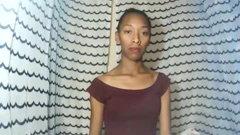 oliviah27 online show from November 2025 07:58:02 PM