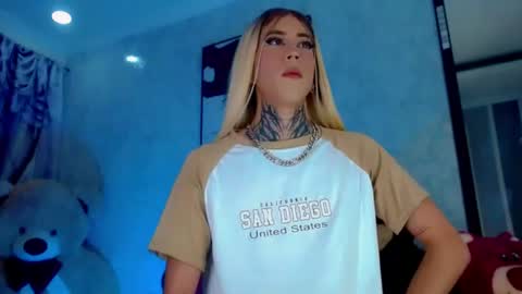 oliviahot01 online show from July 2026 01:34:01 AM