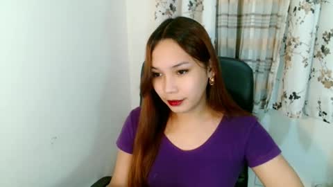 oliviahutton online show from May 2026 05:19:02 PM