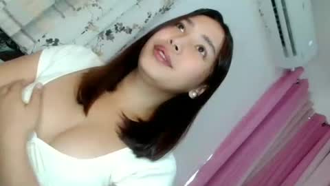 oliviahutton online show from June 2026 06:16:02 AM