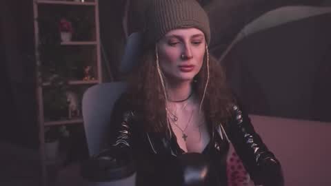 Liv online show from September 2025 08:42:01 PM