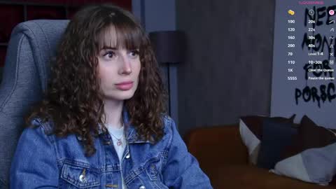 Snapshot of oliviamcclean chatting on May 2026 05:52:01 PM Liv online show from May 2026 05:52:01 PM