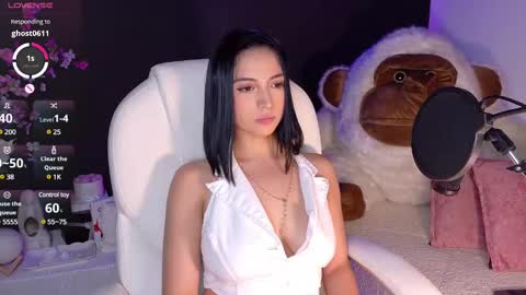 Snapshot of oliviamcneill chatting on February 2025 11:45:01 PM Olivia Mcneill online show from February 2025 11:45:01 PM