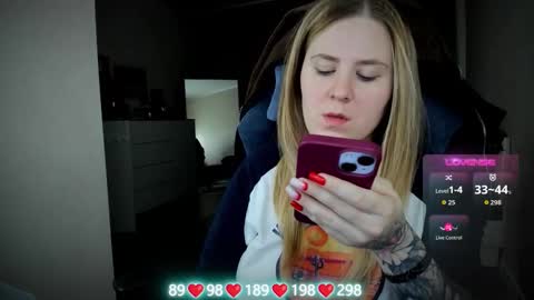 . online show from November 2025 04:11:01 AM