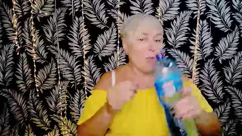 Kelly online show from October 2025 11:11:01 AM