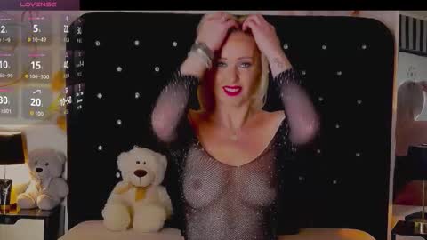 Olivia online show from January 2026 10:25:02 PM