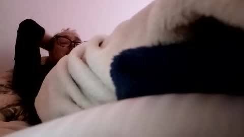 oliviassl22 online show from November 2025 07:01:02 PM