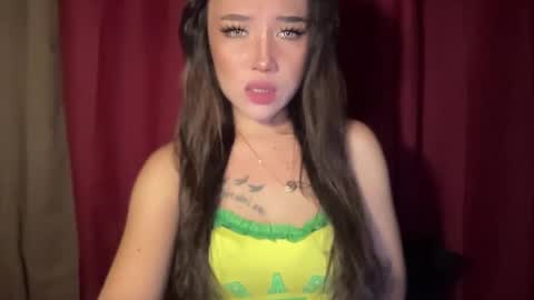 Snapshot of oliviaxxmore69 chatting on March 2026 09:04:01 AM ZAINA online show from March 2026 09:04:01 AM