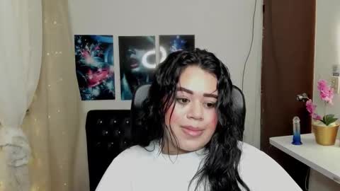 oliviia_cute online show from November 2025 05:39:02 AM