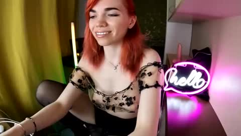 Snapshot of olivka_flower chatting on February 2026 09:09:02 PM Angelina Lina online show from February 2026 09:09:02 PM