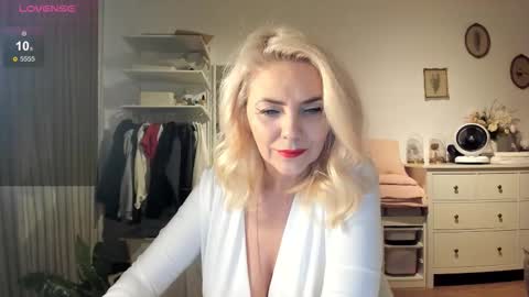 ollalla7 online show from November 2025 06:43:01 PM