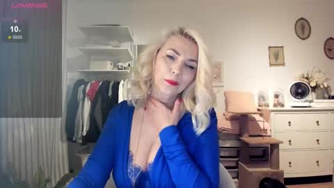 ollalla7 online show from November 2025 07:02:02 PM