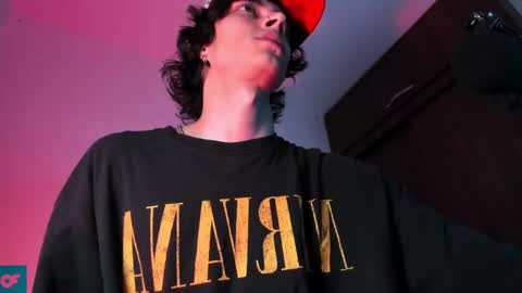     online show from February 2025 04:38:02 AM