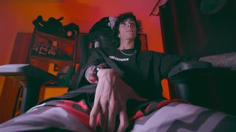     online show from April 2026 01:54:01 AM