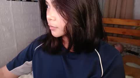 Angel online show from November 2025 09:05:02 PM