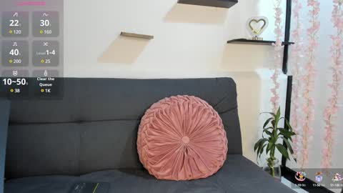 Snapshot of on_tefa chatting on January 2025 11:39:02 PM Violette online show from January 2025 11:39:02 PM