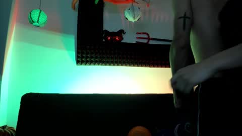 Snapshot of on_tefa chatting on October 2025 10:09:02 PM Violette online show from October 2025 10:09:02 PM