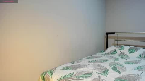 Snapshot of on_tefa chatting on November 2025 04:14:02 PM Violette online show from November 2025 04:14:02 PM