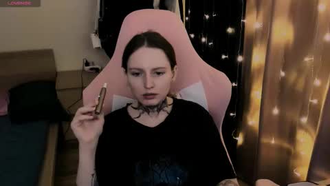 on_yxxx online show from November 2025 08:30:02 PM