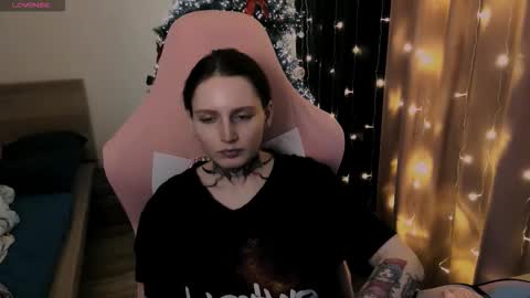 on_yxxx online show from November 2025 08:32:01 PM