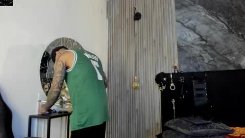     ... online show from October 2025 07:23:01 PM