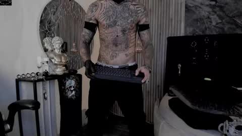     ... online show from November 2025 04:02:02 AM