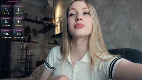 Snapshot of one_1ove chatting on November 2025 07:20:02 AM Ana online show from November 2025 07:20:02 AM