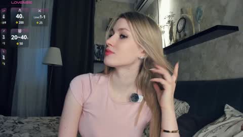 Snapshot of one_1ove chatting on November 2025 07:21:02 AM Ana online show from November 2025 07:21:02 AM