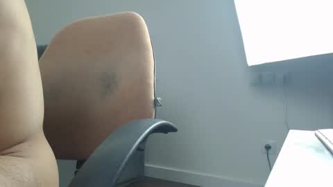 onebestlover online show from February 2025 05:01:01 PM