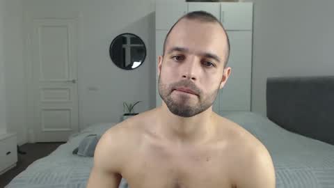 onebestlover online show from March 2025 07:20:02 PM