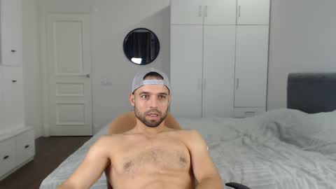 onebestlover online show from September 2025 03:03:02 PM