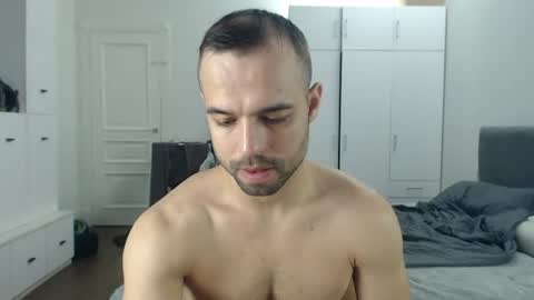 onebestlover online show from June 2026 07:58:01 AM