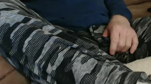 Snapshot of onehanglow chatting on December 2024 07:22:01 PM Butch online show from December 2024 07:22:01 PM