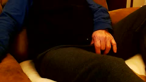 Snapshot of onehanglow chatting on January 2026 02:26:02 AM Butch online show from January 2026 02:26:02 AM